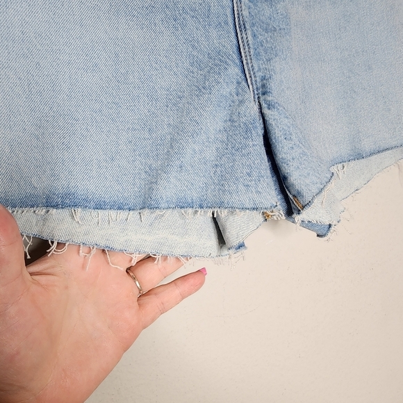 NWT Good American '90s High Waist Denim Shorts. Women's size 12. - Picture 11 of 16